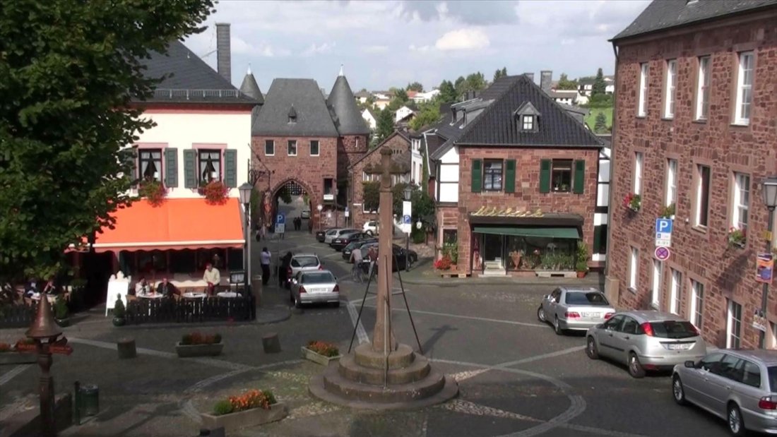 0906_Square_Nideggen